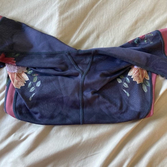 Violate the DressCode Floral Print Leggings - Picture 8 of 8